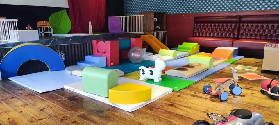 Tapis et modules de motricité colorés pour les tout-petits